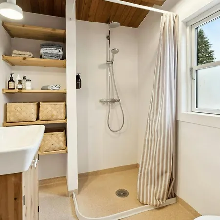 Comfortable Summer House In 度假居 *