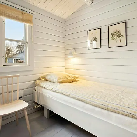 Comfortable Summer House In *