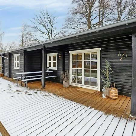 度假居 Comfortable Summer House In