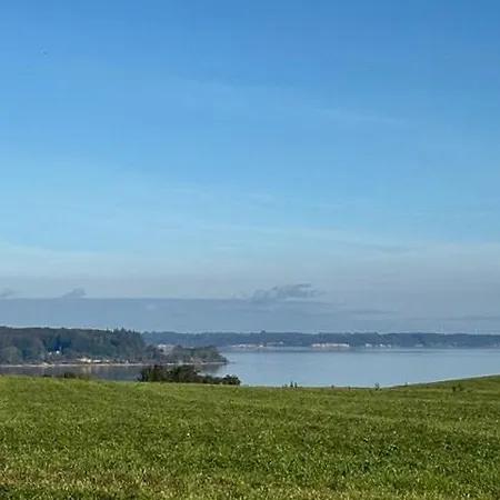 度假居 Comfortable Summer House In *