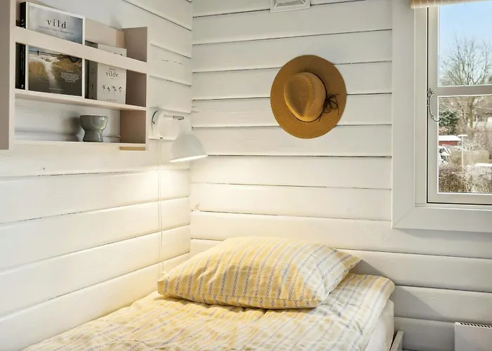 Semesterbostad Comfortable Summer House In *